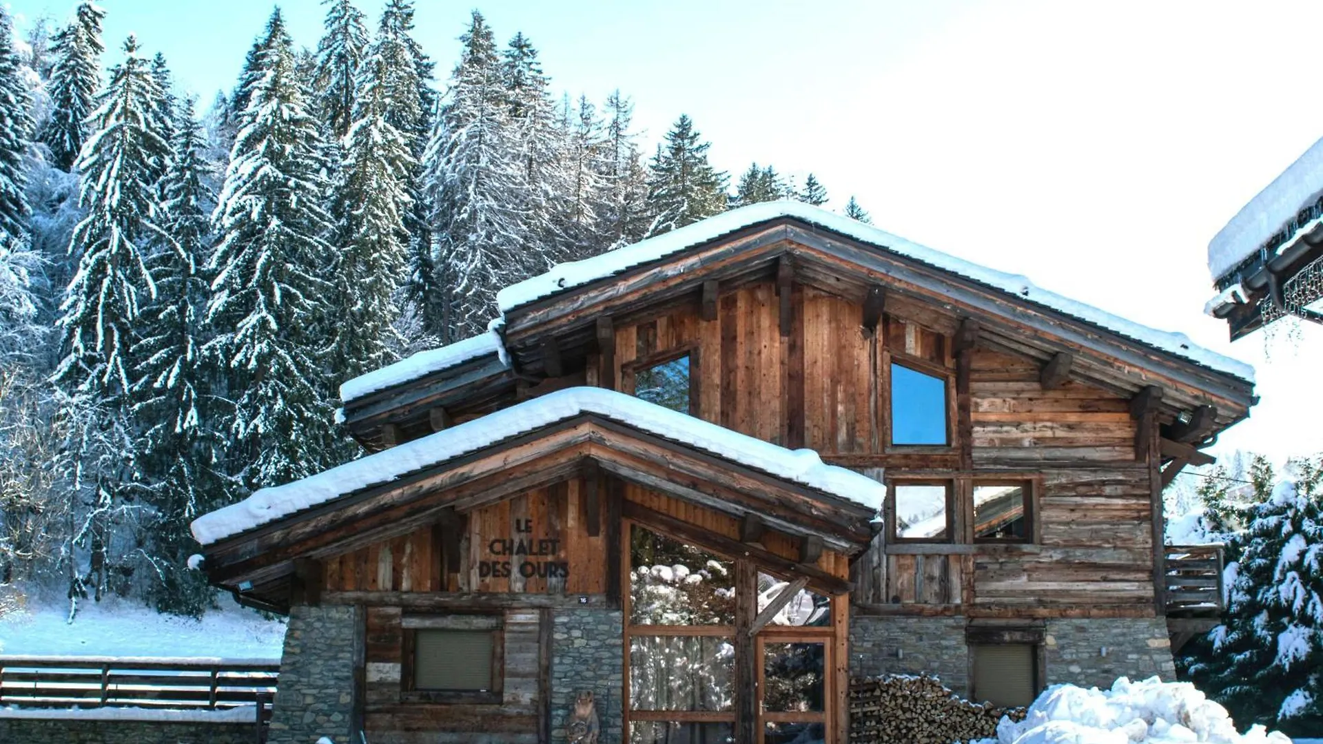Le Chalet Des Ours I Luxe I Jacuzzi & Sauna I Salle Cinema contacts